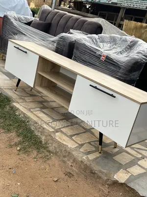 Luxury Tv Console 6ft With HDF Board Payment on Delivery