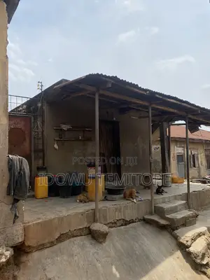1bdrm House in Ago Taylor, Odo Ona for sale