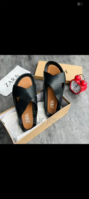 Zara Crossing Palms