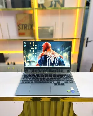 Laptop Lenovo LOQ 15IRH8 12GB Intel Core i5 SSD 512GB