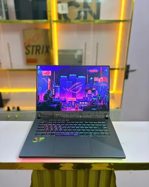 Laptop Asus ROG Strix G16 G614 16GB AMD Ryzen 9 SSD 1T