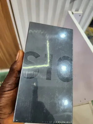New Samsung Galaxy S10 128 GB Black