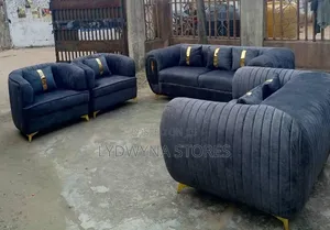 High Quality Standard Lovely Handmade Sofa