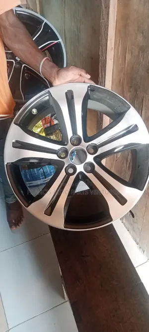 19 Alloy Rim for Toyota Highland