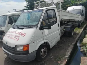 Ford Transit 2005 White