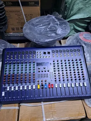 16 Channel Yamaha Mixer