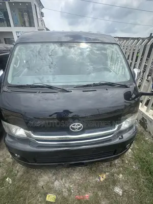 Toyota HiAce 2010 Black