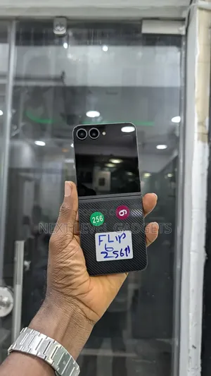 Samsung Galaxy Z Flip6 256 GB Black