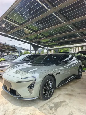 New Avatr 12 2025 Green