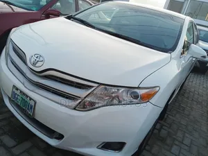 Toyota Venza 2012 White