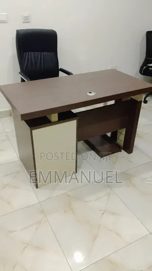 Semi Executive Table