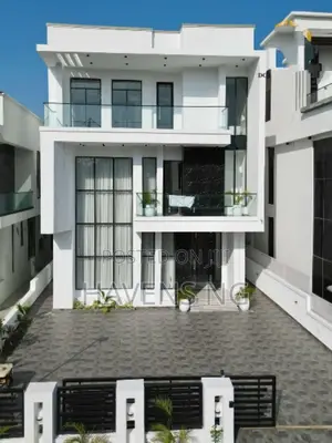 5bdrm Duplex in Ikota for sale