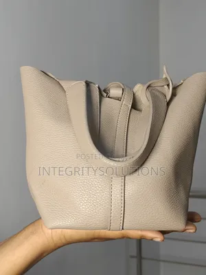 Handbag Classic Bucket-Style Minimalist Tote Bag