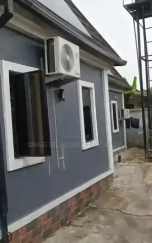 2bdrm Bungalow in Orhuwhourun, Warri for sale