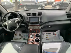 Toyota Highlander 2013 Silver