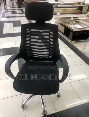 Ergonomic High-Back Mesh Office Chair With Chrome Base Headrest