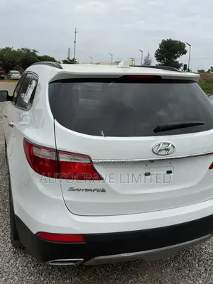 Hyundai Santa Fe Limited w/Saddle Interior 4dr SUV (3.3L 6cyl 6A) 2015