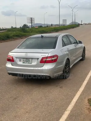 Mercedes-Benz E350 Base 4Matic Sedan AWD (3.5L 6cyl 7A) 2010 Silver