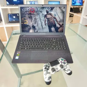 Laptop Clevo P17SM 8GB Intel Core i7 HDD+SSD 1T