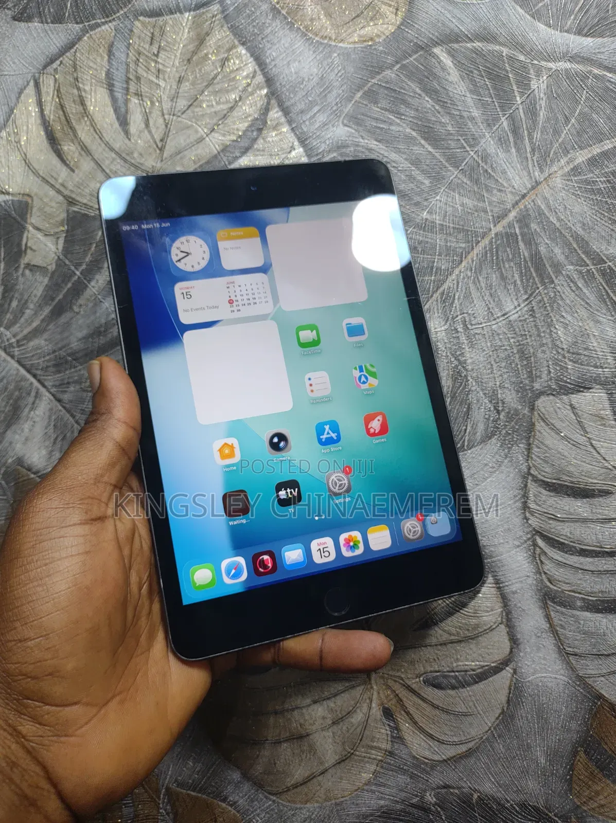 Apple iPad mini 5 64 GB Gray