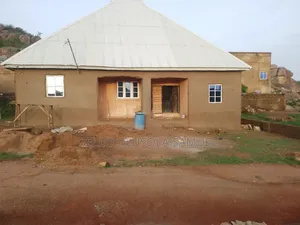 3bdrm House in Rockview Area, Jos for sale