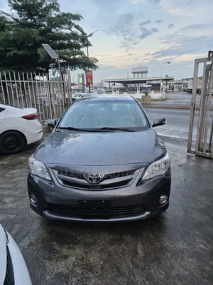 Toyota Corolla 2010 Gray