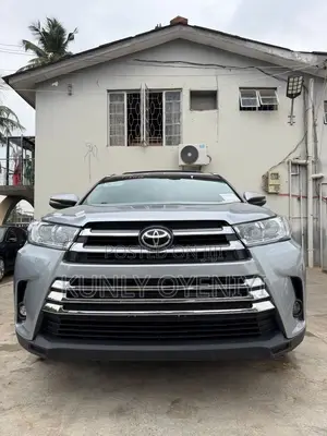 Toyota Highlander Limited 4dr SUV AWD (3.5L 6cyl 6A) 2014 Silver