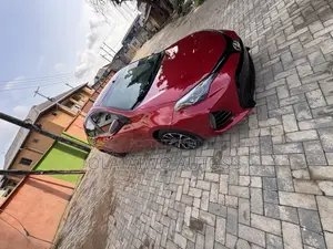 Toyota Corolla SE Special Edition 4dr Sedan (1.8L 4cyl CVT) 2017 Red