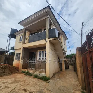 2bdrm Block of Flats in Elewuro, Olohunda for sale
