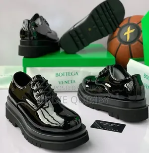 Luxury Bottega Veneta Black Patent Leather Platform Shoes