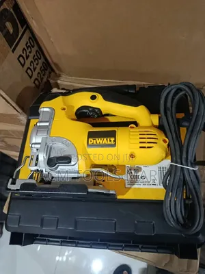 Dewalt Dw331k Heavy-Duty Variable Speed Jigsaw 701w