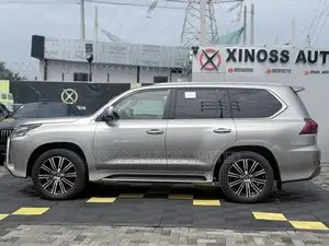 Lexus LX 570 AWD 2018 Gold