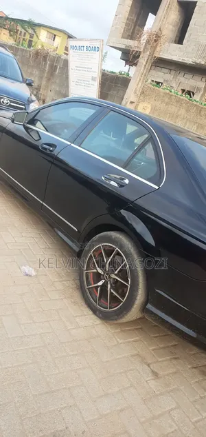 Mercedes-Benz C300 2010 Black
