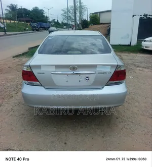Toyota Camry 2005 Silver