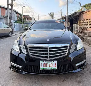 Mercedes-Benz E350 Base 4Matic Sedan AWD (3.5L 6cyl 7A) 2010 Black