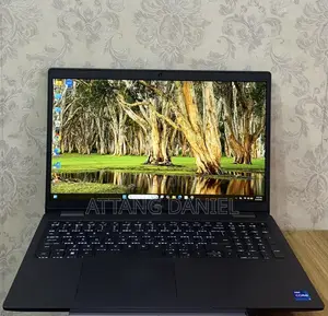 Laptop Dell Latitude 3520 16GB Intel Core i7 SSD 512GB