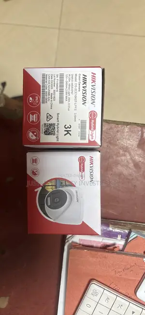  5mp Hik Camera With Color Vu and Audio Smart Dual Light