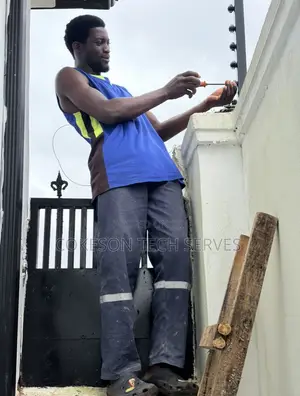 Home and Offices Security Electric Fence That Guards Day and Night