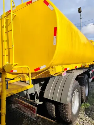 Brand New Water/Diesel Howo Tank.