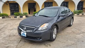 Nissan Altima 2.5 S Sedan 2010 Gray