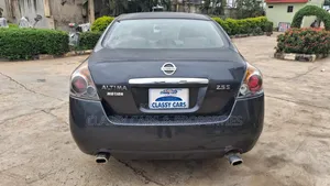 Nissan Altima 2.5 S Sedan 2010 Gray