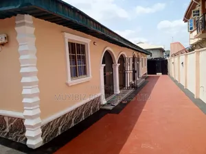 Building Contractor and Site Supervision