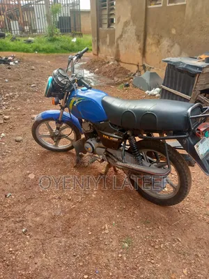 TVS HLX 125 2023 Blue