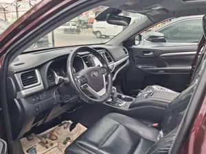 Toyota Highlander 2019 Brown