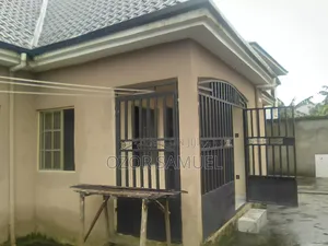 3bdrm Bungalow in Port-Harcourt for sale