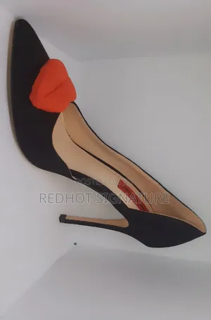 London Rebel Luxe Pump