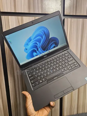 Laptop Dell Latitude 5490 8GB Intel Core i7 SSD 256GB
