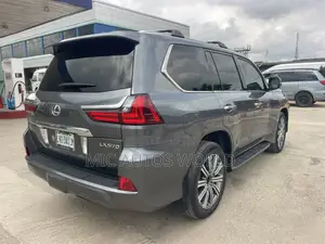 Lexus LX 2017 Gray