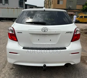 Toyota Matrix 2010 White