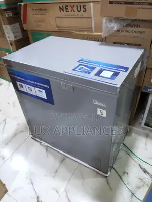 Midea 197l Chest Freezer With Hovering Door Design